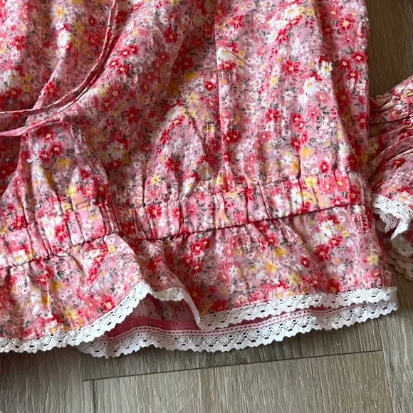 Haut - Picture 3 of 5